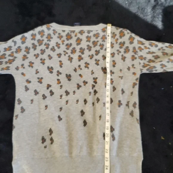 Leopard Print Sweater - Picture 5 of 6